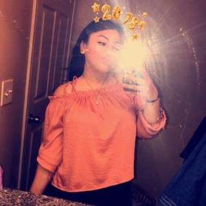 Meet your Posher, Lisette